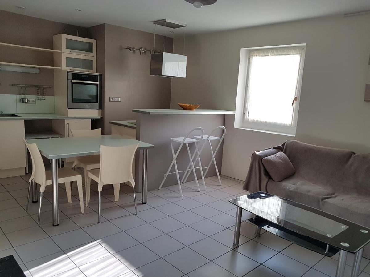 F2 En Rez De Jardin A Crest Apartment Екстериор снимка