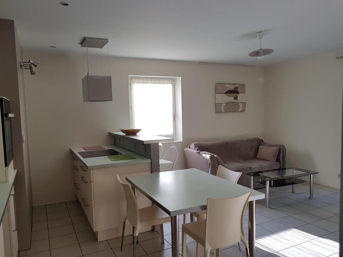 F2 En Rez De Jardin A Crest Apartment Екстериор снимка
