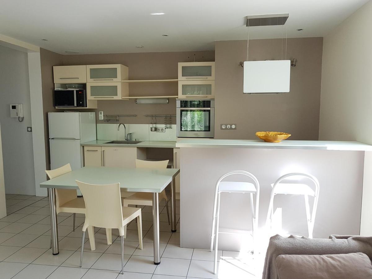 F2 En Rez De Jardin A Crest Apartment Екстериор снимка